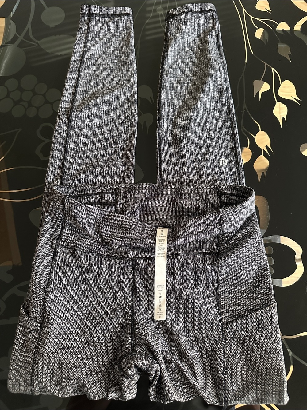 Lululemon Full Length Pocket Leggings Size 6